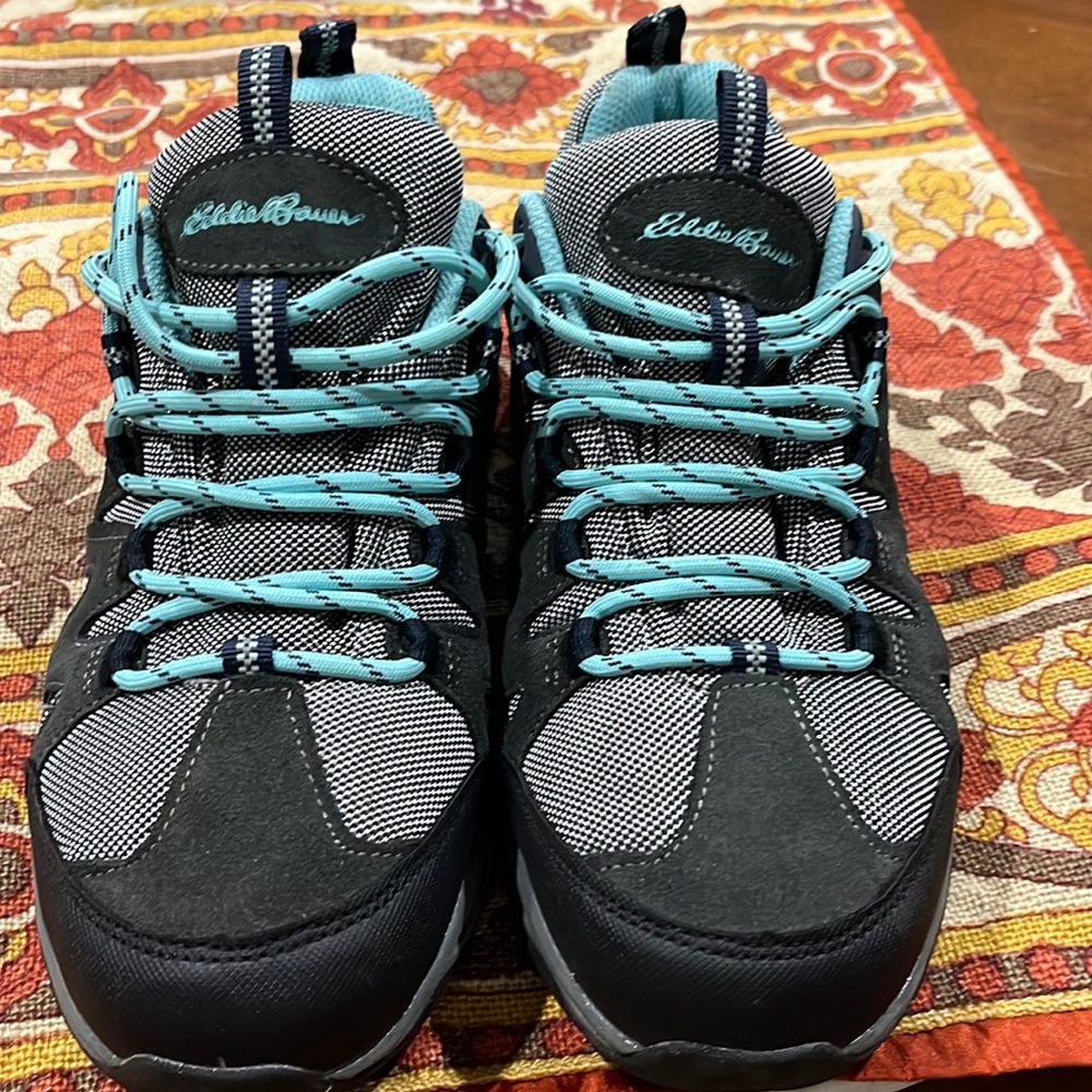 EDDIE BAUER WOMENS WATERPROOF HIKING SHOES